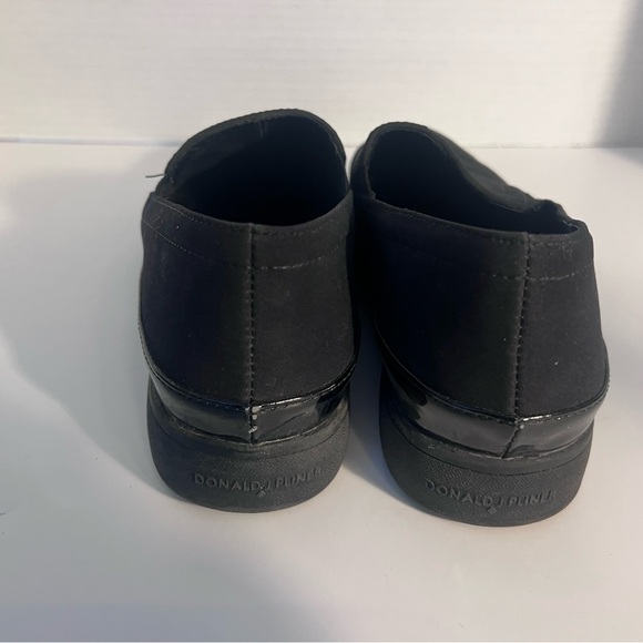Donald Pliner Black Women’s Slip-On Shoes - S2 - Picture 2 of 4
